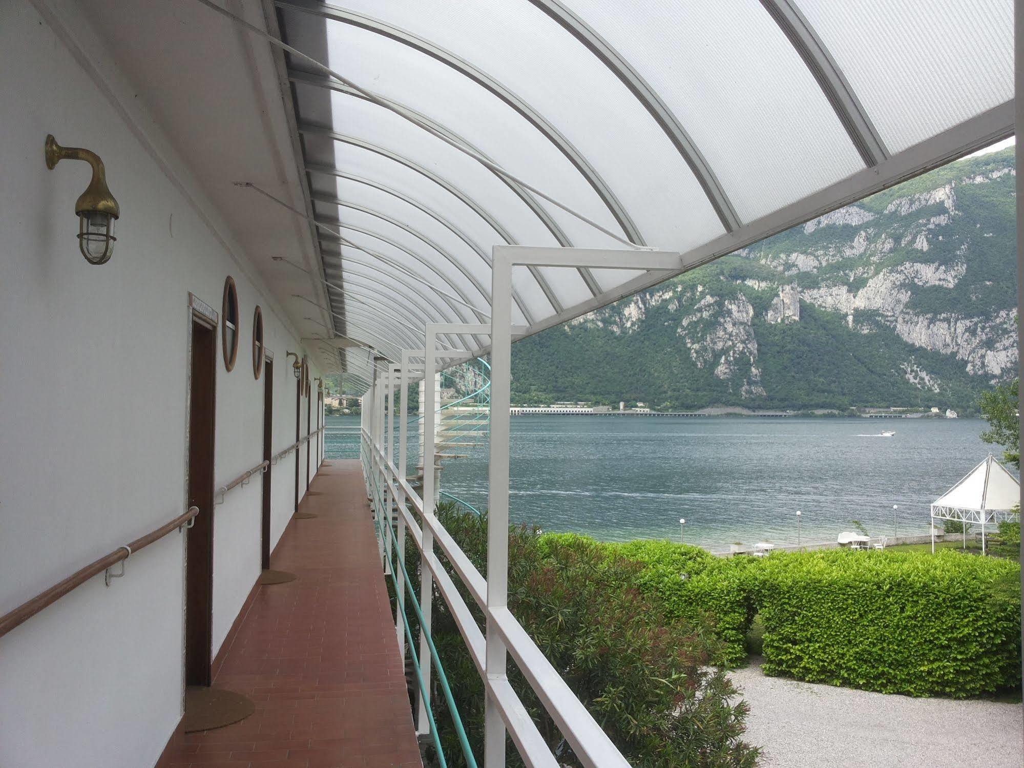 Hotel Nautilus Valmadrera Eksteriør bilde